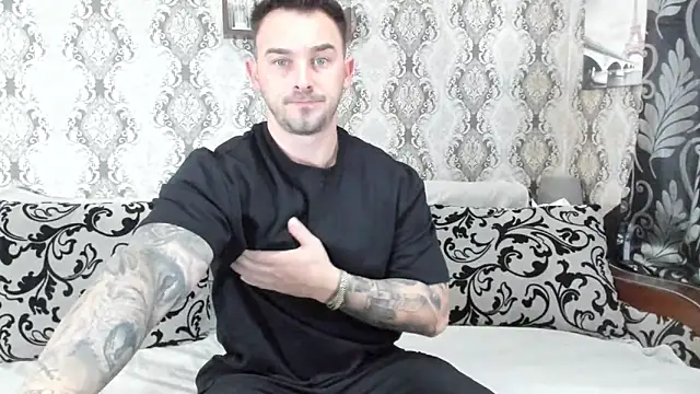 Snapshot of Jonmusclemaster chatting on 01-23-25, 07:00 Jonmusclemaster online show from 01-23-25, 07:00