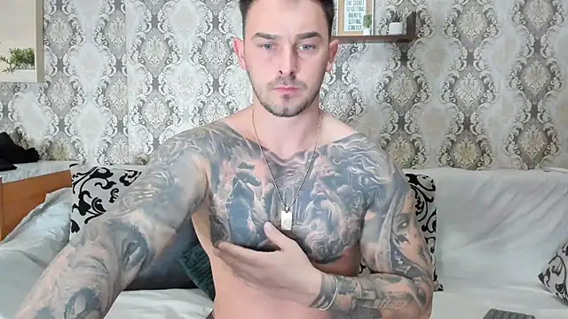 Snapshot of Jonmusclemaster chatting on 02-06-25, 03:41 Jonmusclemaster online show from 02-06-25, 03:41