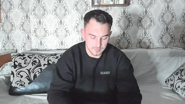 Snapshot of Jonmusclemaster chatting on 02-12-25, 08:18 Jonmusclemaster online show from 02-12-25, 08:18