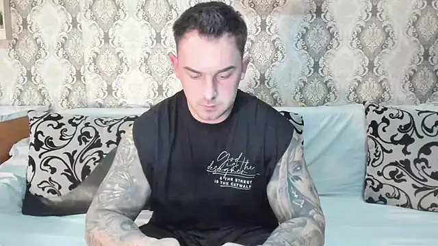 Snapshot of Jonmusclemaster chatting on 02-24-25, 08:58 Jonmusclemaster online show from 02-24-25, 08:58