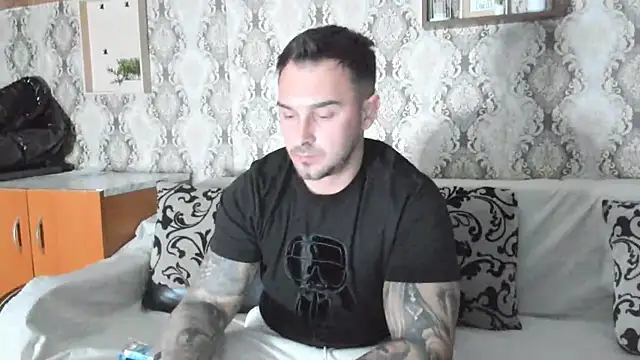 Snapshot of Jonmusclemaster chatting on 03-04-25, 08:16 Jonmusclemaster online show from 03-04-25, 08:16