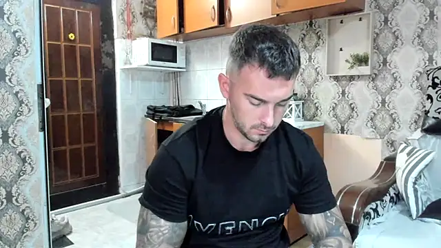 Snapshot of Jonmusclemaster chatting on 09-14-25, 07:46 Jonmusclemaster online show from 09-14-25, 07:46