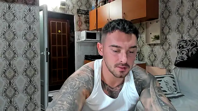 Snapshot of Jonmusclemaster chatting on 09-25-25, 08:12 Jonmusclemaster online show from 09-25-25, 08:12