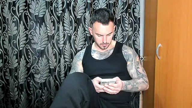 Jonmusclemaster online show from 04-10-26, 07:51