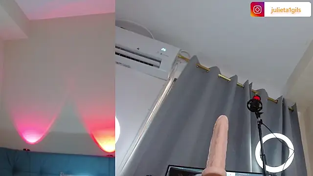 Snapshot of Juliet_dolce chatting on 11-19-25, 09:48 Juliet dolce online show from 11-19-25, 09:48