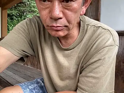 Snapshot of ge3noxxx chatting on 09-25-25, 03:32 ge3noxxx online show from 09-25-25, 03:32