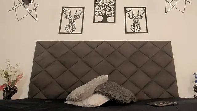 MikaelSlow online show from 03-11-25, 04:21