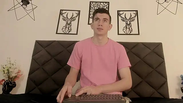 MikaelSlow online show from 03-13-25, 05:22