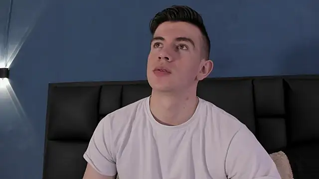 MikaelSlow online show from 09-19-25, 03:30