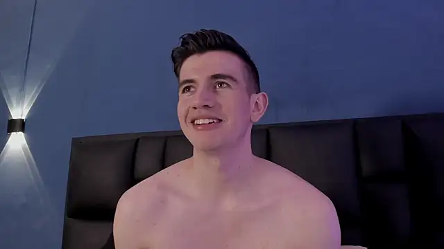 MikaelSlow online show from 10-18-25, 04:15