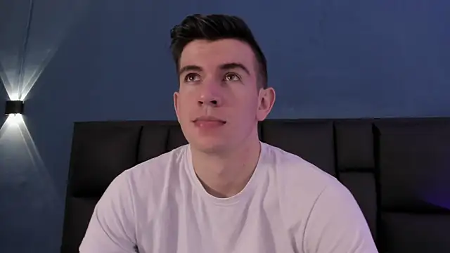 MikaelSlow online show from 11-12-25, 04:13