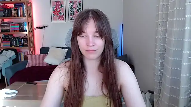 Snapshot of kenzie_x chatting on 04-28-26, 06:18 kenzie x online show from 04-28-26, 06:18