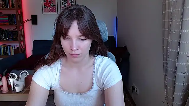 Snapshot of kenzie_x chatting on 05-26-26, 06:20 kenzie x online show from 05-26-26, 06:20