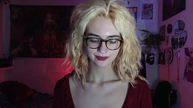 Snapshot of TatianaRomanov chatting on 03-23-26, 09:30 TatianaRomanov online show from 03-23-26, 09:30