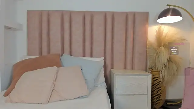 im alejandra  online show from 07-01-26, 04:36