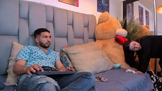 Idara and Edahi01 online show from 03-06-25, 01:37