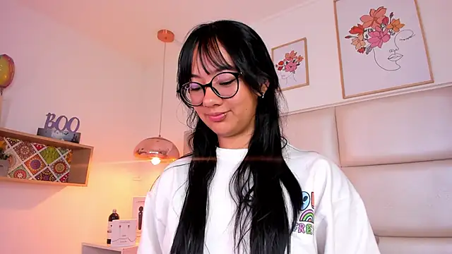 Snapshot of Aily_Yozuko chatting on 01-17-25, 09:39 Aily Yozuko online show from 01-17-25, 09:39