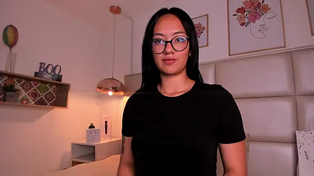 Snapshot of Aily_Yozuko chatting on 02-01-25, 07:15 Aily Yozuko online show from 02-01-25, 07:15