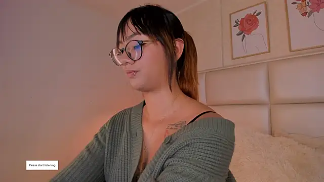 Snapshot of Aily_Yozuko chatting on 12-16-25, 02:27 Aily Yozuko online show from 12-16-25, 02:27