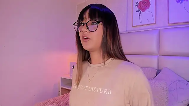 Snapshot of Aily_Yozuko chatting on 02-11-26, 02:49 Aily Yozuko online show from 02-11-26, 02:49