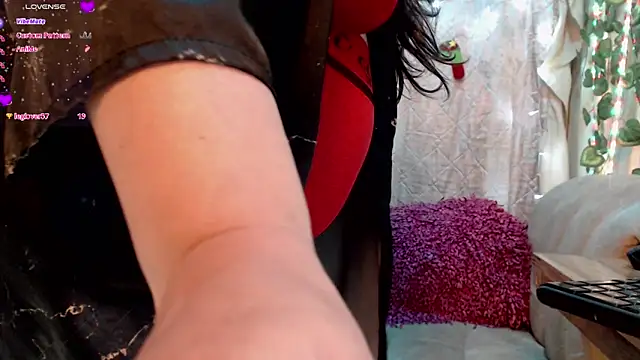 nicollejordan1 online show from 12-21-24, 06:19