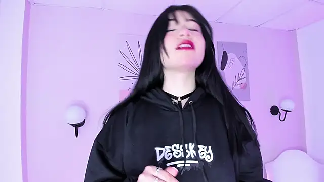 GENNESIS LOVE online show from 01-09-25, 08:24