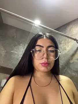 Snapshot of Mia_222 chatting on 05-01-26, 11:26 Mia 222 online show from 05-01-26, 11:26