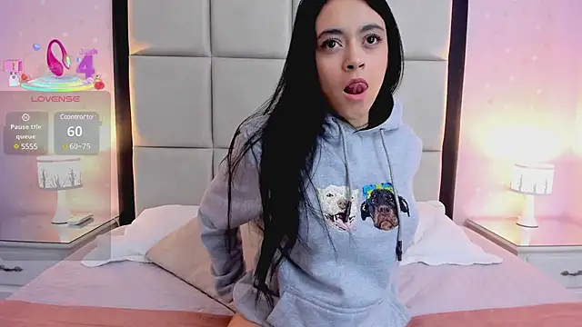 HannaClarrk  online show from 03-05-25, 11:38