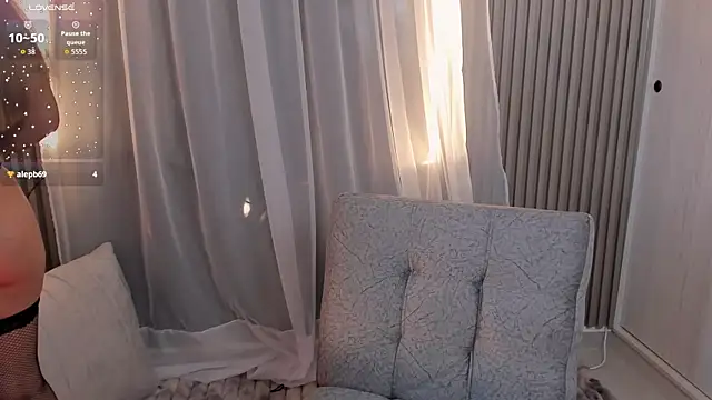 Snapshot of CarolineGraceX chatting on 06-02-26, 01:57 CarolineGraceX online show from 06-02-26, 01:57