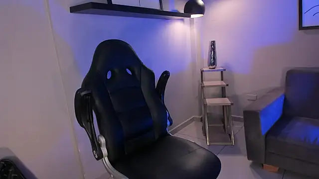 DonnaStonne online show from 01-21-25, 07:17