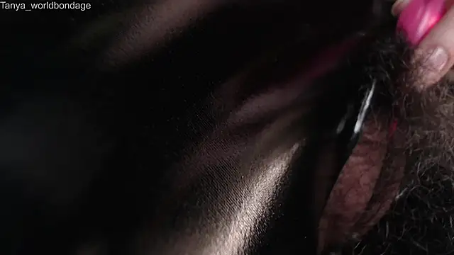 Snapshot of Tanya_WorldBondage chatting on 09-24-25, 02:04 Tanya WorldBondage online show from 09-24-25, 02:04