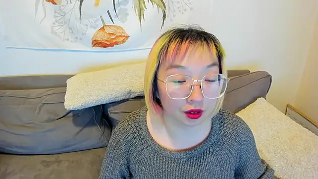 Snapshot of luxgray chatting on 01-24-25, 11:56 luxgray online show from 01-24-25, 11:56