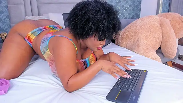 NiiaMoore online show from 02-28-25, 10:39