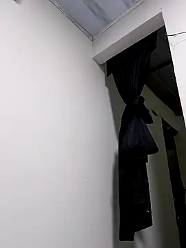 Liancy online show from 04-17-26, 01:30