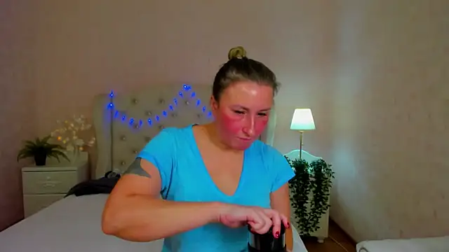 HotLiss online show from 01-26-25, 06:07