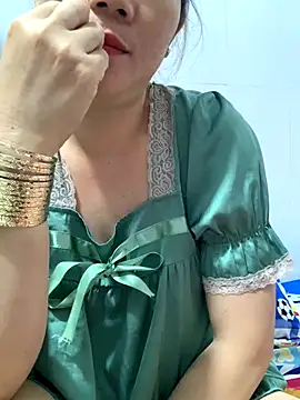 Baby-bigtits online show from 12-22-25, 11:40