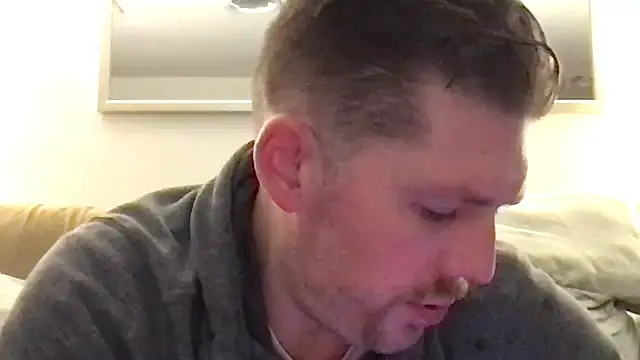 Rock Pierce online show from 02-08-25, 01:01