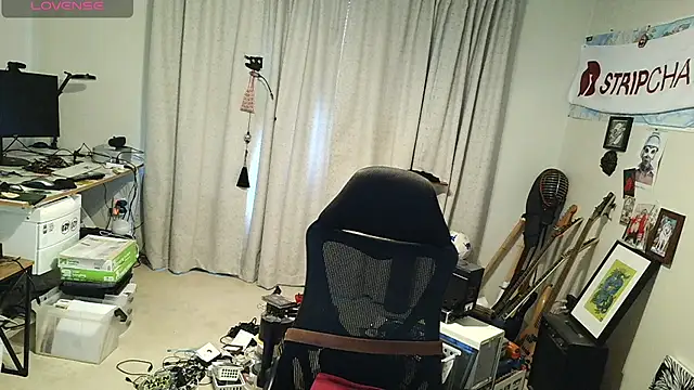 Snapshot of Rock_Pierce chatting on 05-16-26, 10:41 Rock Pierce online show from 05-16-26, 10:41