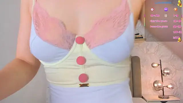 Roma  love online show from 10-24-25, 12:34