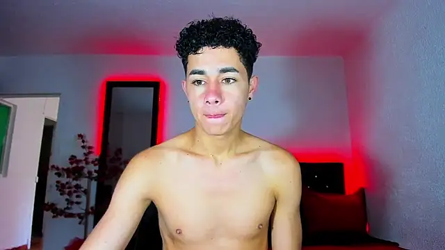 Snapshot of DavidfullOFlove chatting on 12-09-24, 02:17 DavidfullOFlove online show from 12-09-24, 02:17