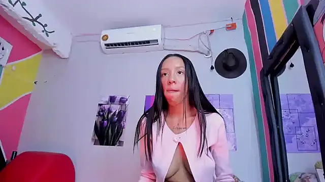 Snapshot of Laizasamantha2 chatting on 01-07-25, 04:59 Laizasamantha2 online show from 01-07-25, 04:59