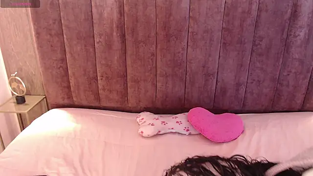 AgathaLynx online show from 03-02-25, 11:39