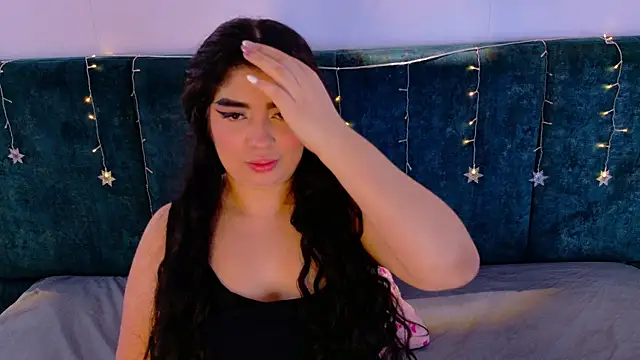 AgathaLynx online show from 12-19-25, 10:44