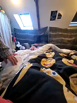 Snapshot of LoLa-69-X chatting on 10-13-25, 08:25 LoLa-69-X online show from 10-13-25, 08:25