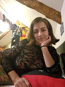 Snapshot of LoLa-69-X chatting on 10-22-25, 07:35 LoLa-69-X online show from 10-22-25, 07:35