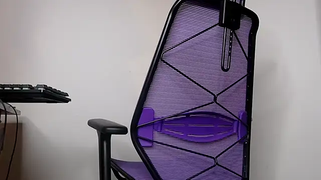 Snapshot of alex_connorr chatting on 12-18-25, 11:33 alex connorr online show from 12-18-25, 11:33