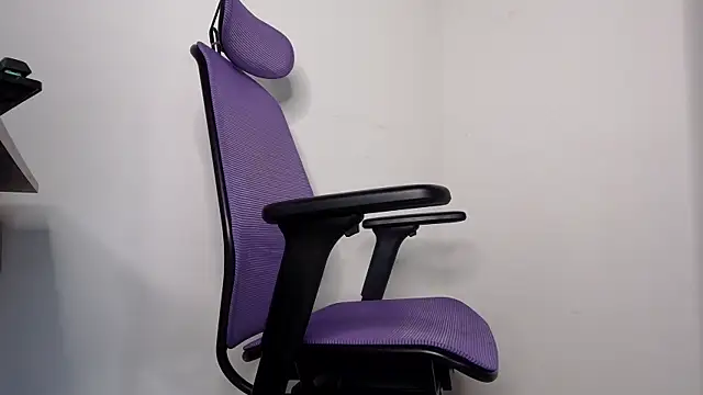 Snapshot of alex_connorr chatting on 12-21-25, 08:49 alex connorr online show from 12-21-25, 08:49