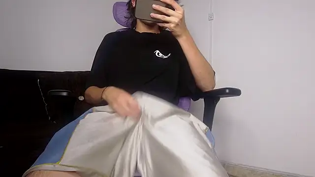 alex connorr online show from 06-21-26, 03:09