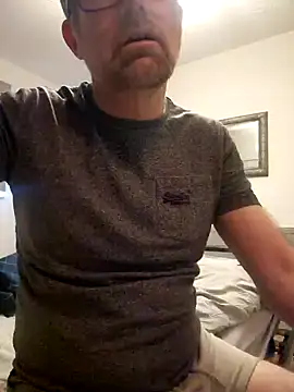 Snapshot of bibananaman chatting on 12-23-24, 09:16 bibananaman online show from 12-23-24, 09:16