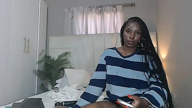 Snapshot of naughtyblackdolie chatting on 10-23-25, 01:43 naughtyblackdolie online show from 10-23-25, 01:43